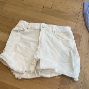 H&M white jean shorts size 10